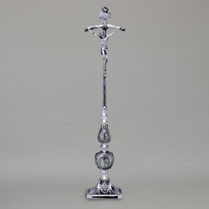 Standing Crucifix 5957  - 1