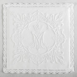 Hand Embroidered Altar Linen set 10368  - 5