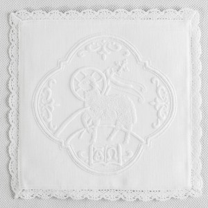 Hand Embroidered Altar Linen set 10368  - 8